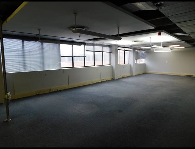 2,000M² OFFICE TO LET IN FERNDALE